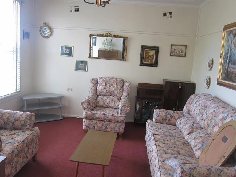 51 Robert Street, Tamworth NSW 2340