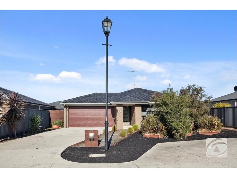 17 Moorhen Drive, Lara VIC 3212