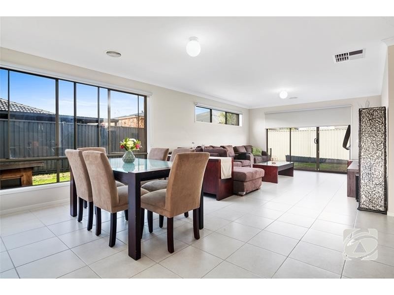 17 Moorhen Drive, Lara VIC 3212