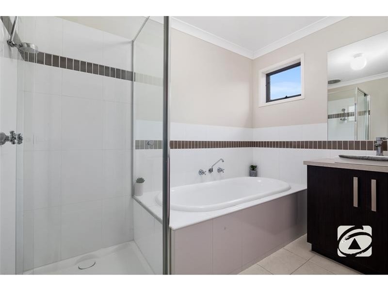 17 Moorhen Drive, Lara VIC 3212