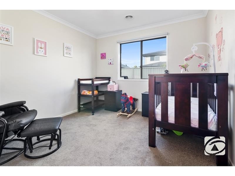 17 Moorhen Drive, Lara VIC 3212