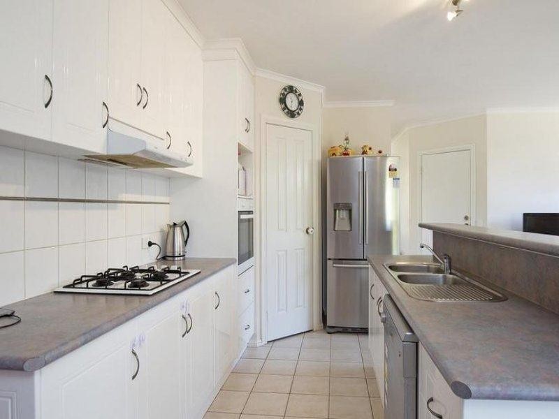 4 Evergreen Court, Lara VIC 3212