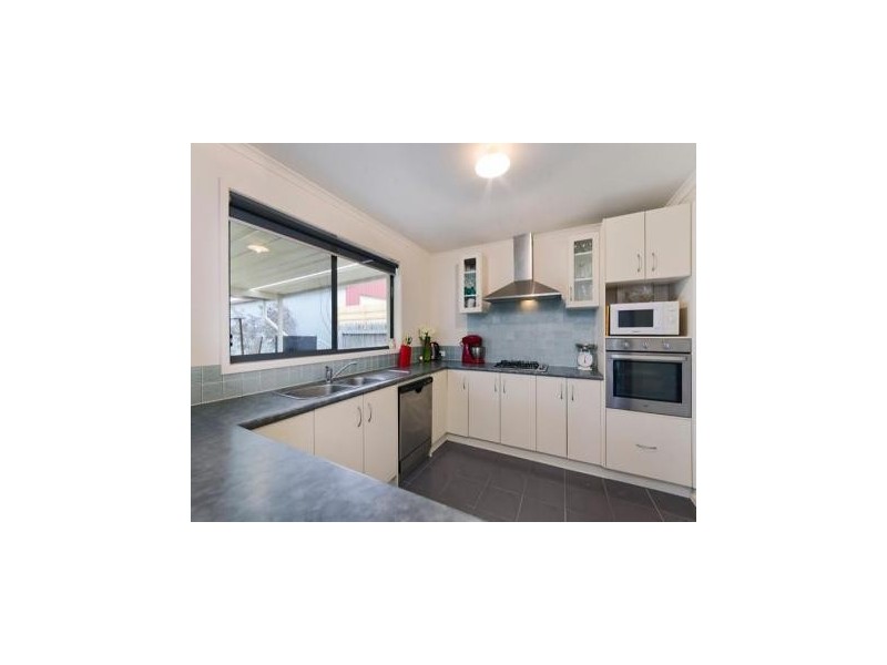 1c Sherwood Court, Lara VIC 3212