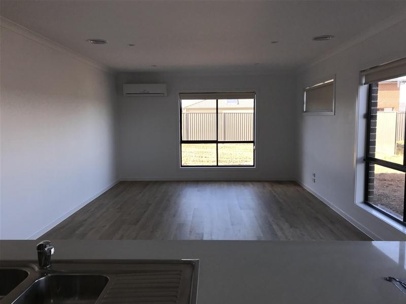 37 Quail Drive, Lara VIC 3212