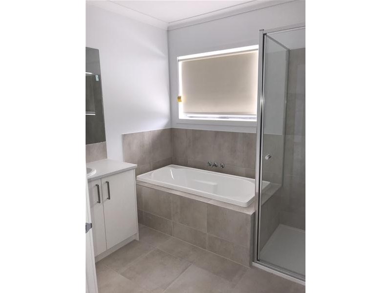 37 Quail Drive, Lara VIC 3212