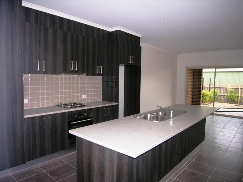 2/29 Benetti Drive, Lara VIC 3212