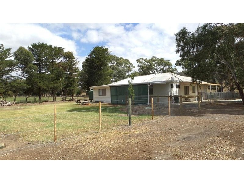 300 Staughton Vale Road, Balliang VIC 3340