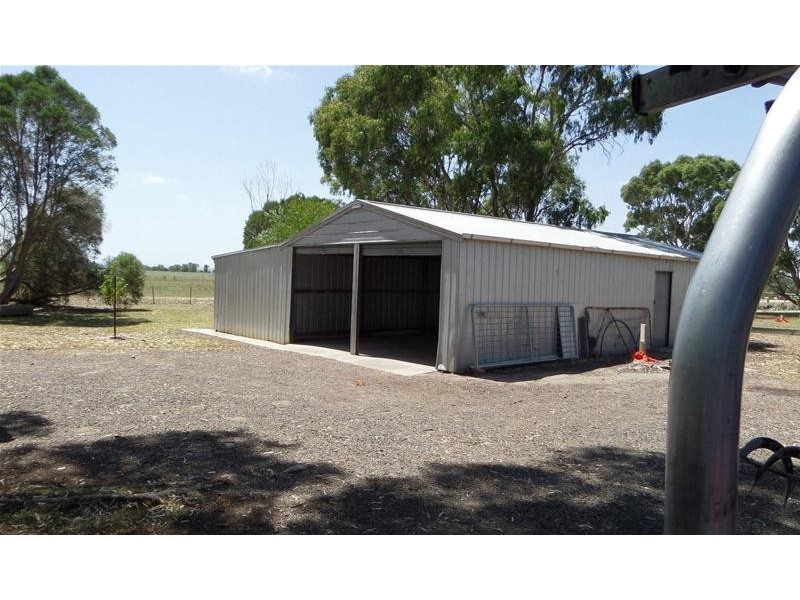 300 Staughton Vale Road, Balliang VIC 3340