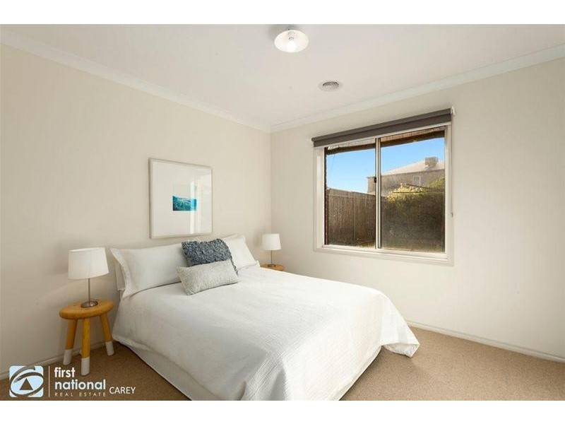 33 Kingfisher Court, Lara VIC 3212