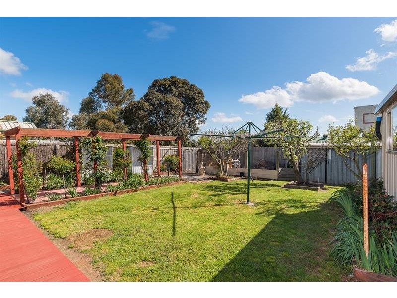 17 Cromwell Drive, Lara VIC 3212