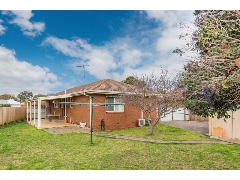 4 Upton Court, Lara VIC 3212
