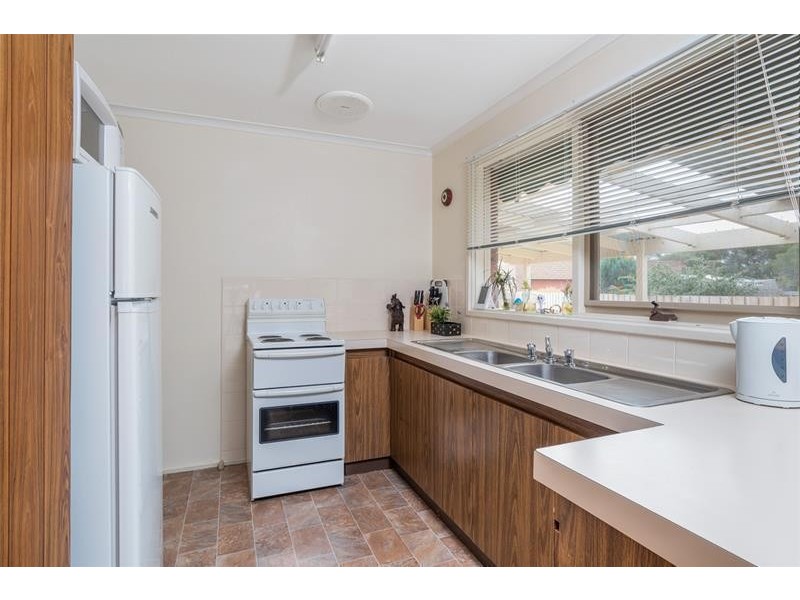 4 Upton Court, Lara VIC 3212