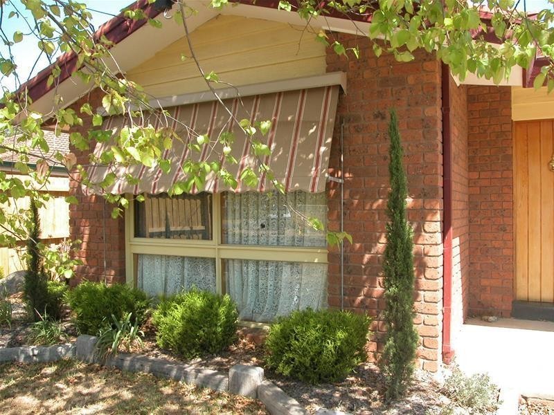 17 Cameron Crescent, Lara VIC 3212