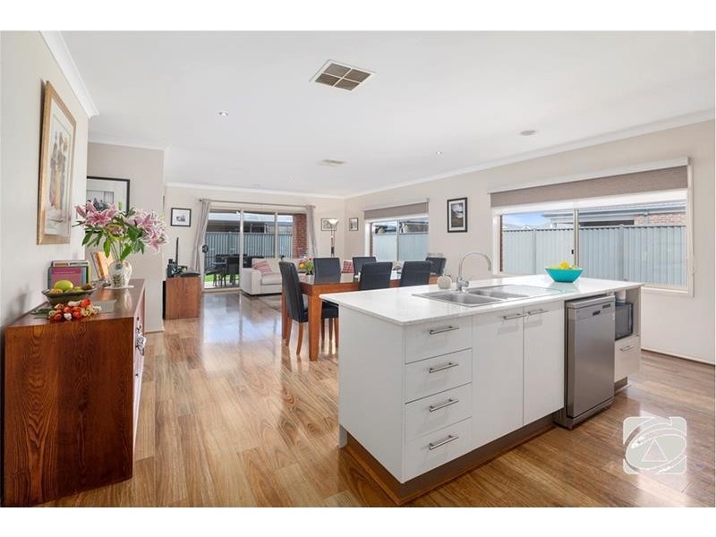 39  Cape Barron Drive, Lara VIC 3212