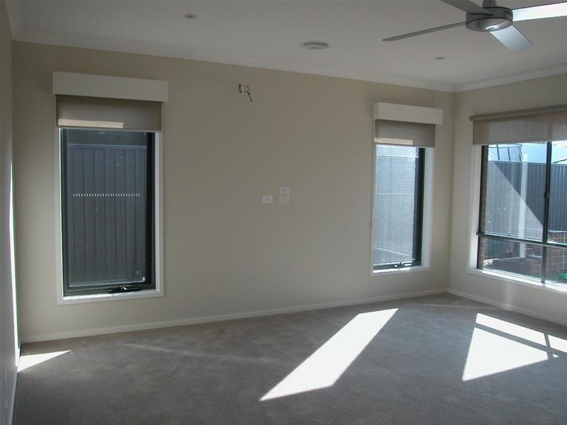 14 Grebe Crt, Lara VIC 3212