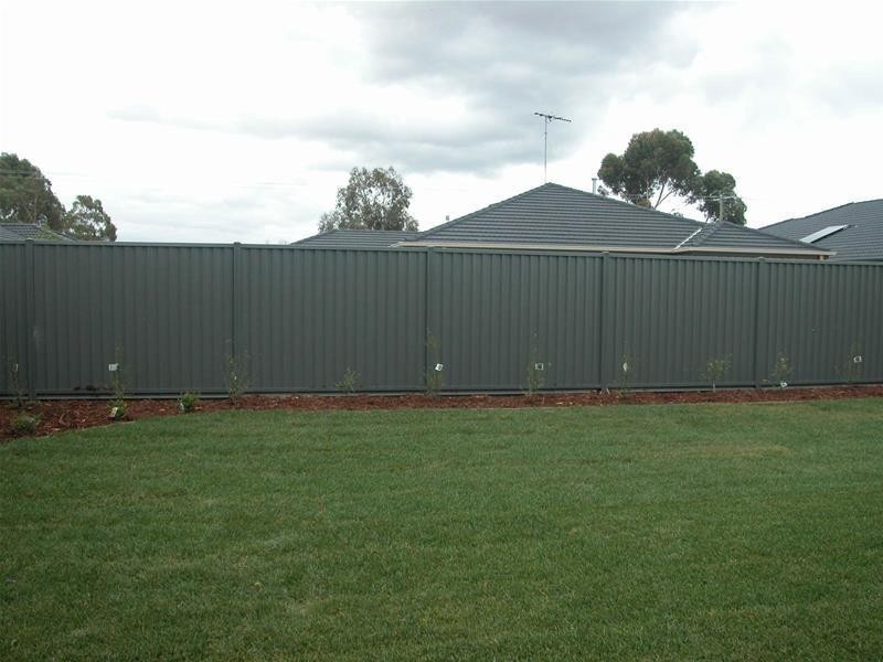 14 Grebe Crt, Lara VIC 3212