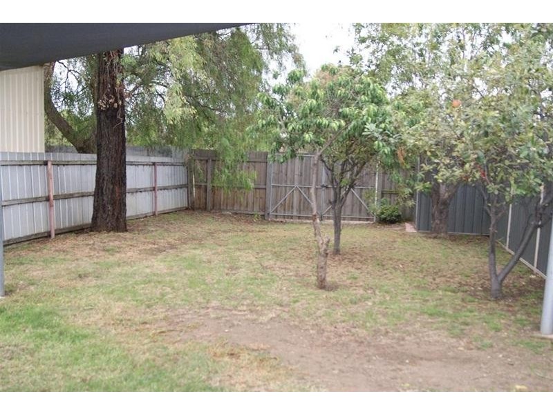 7 Myrtle Grove, North Shore VIC 3214