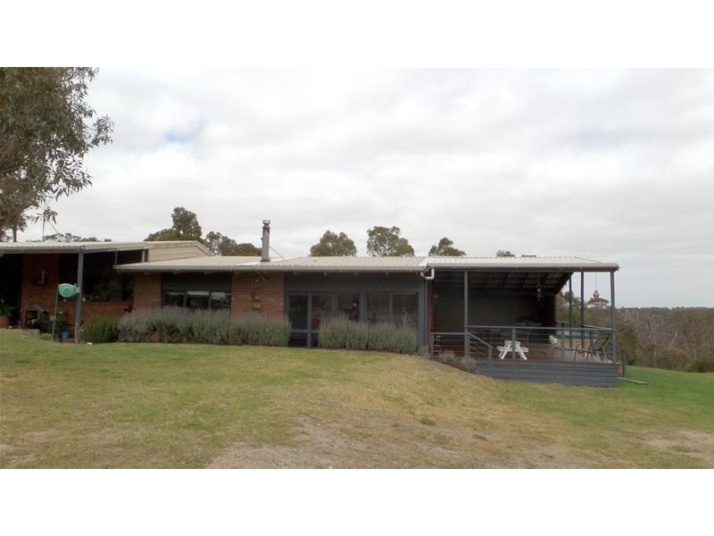 355 De Motts Road, Anakie VIC 3221