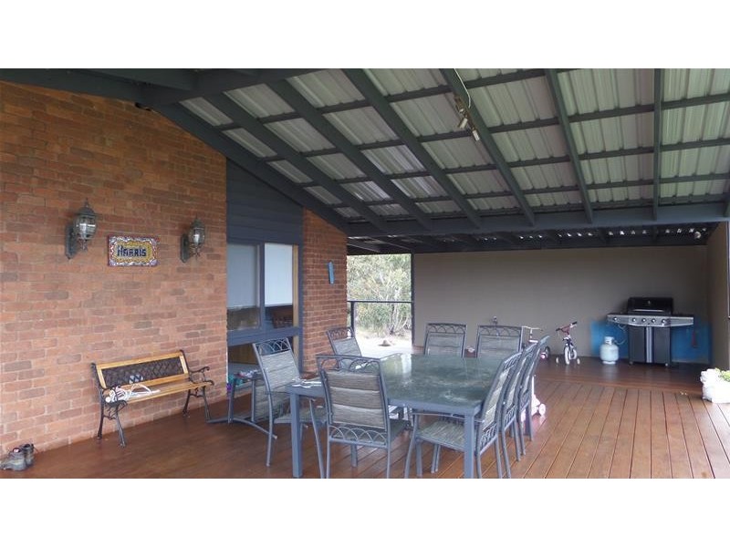 355 De Motts Road, Anakie VIC 3221