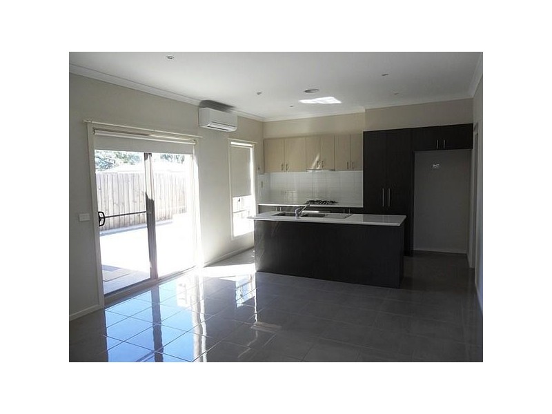 1/30 Kyema Drive, Lara VIC 3212