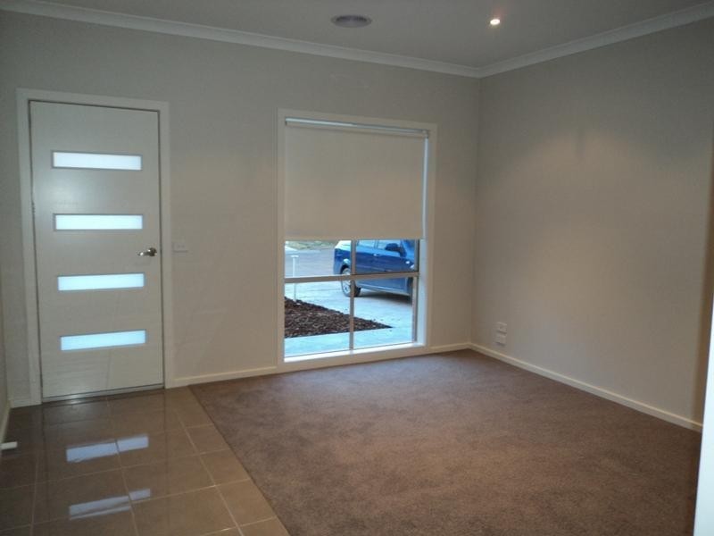 1/30 Kyema Drive, Lara VIC 3212