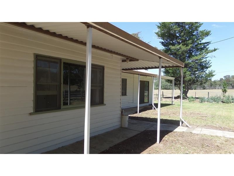 300 Staughtonvale Road, Anakie VIC 3221