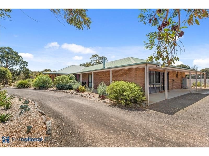 330 Flinders Avenue, Lara VIC 3212