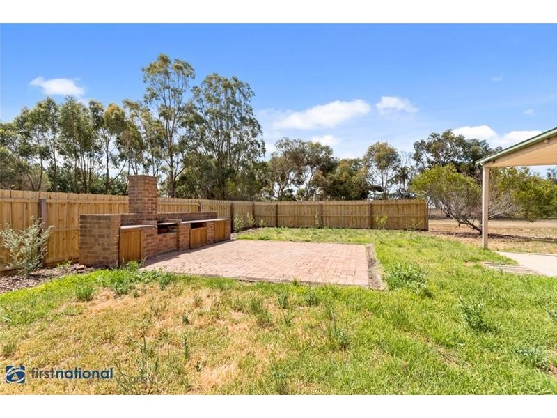 330 Flinders Avenue, Lara VIC 3212