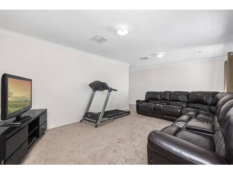 13 Weerana Way, Lara VIC 3212