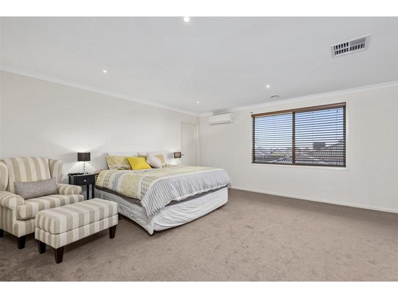 13 Weerana Way, Lara VIC 3212