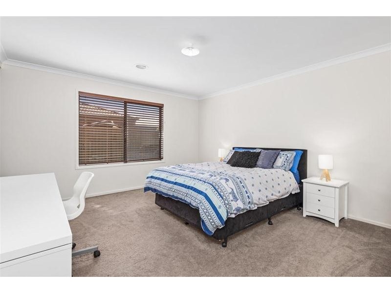 13 Weerana Way, Lara VIC 3212