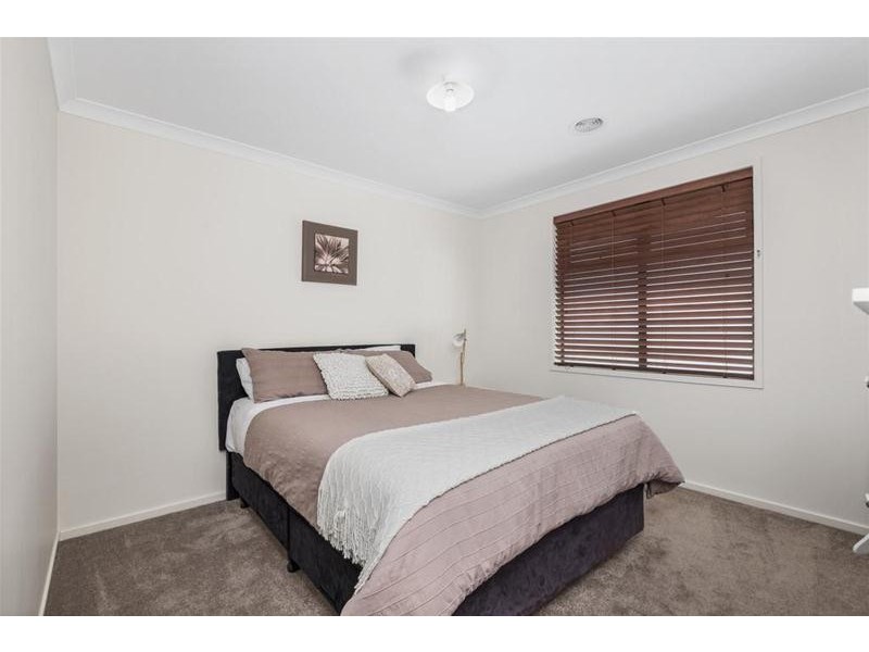 13 Weerana Way, Lara VIC 3212