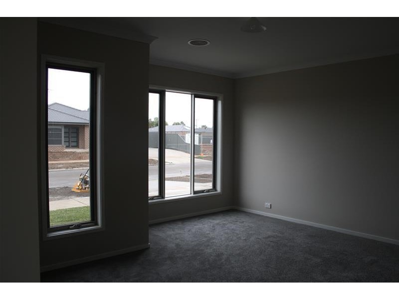 36 Kingfisher Court, Lara VIC 3212