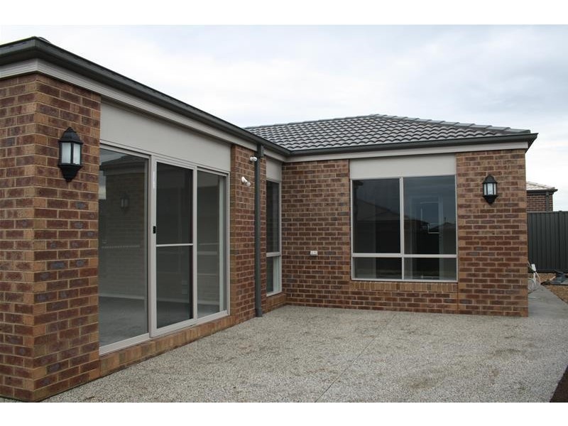 36 Kingfisher Court, Lara VIC 3212