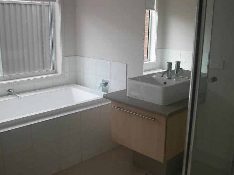 10-12 Cape Baron Drive, Lara VIC 3212