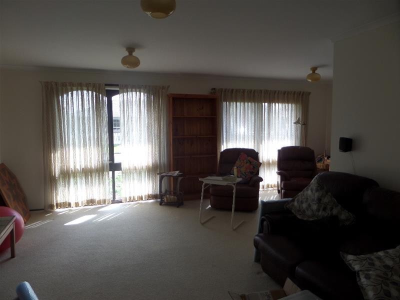 2 Sheeran Crescent, Lara VIC 3212