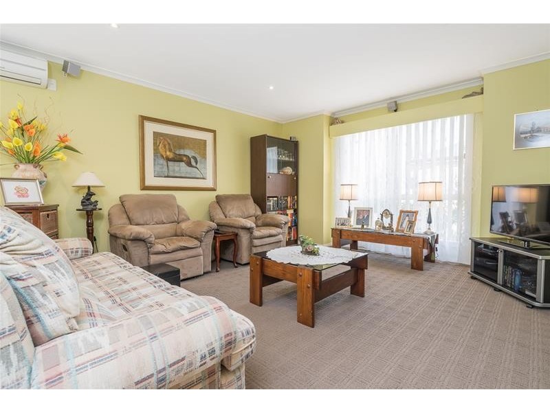 2/17 Stephenson Street, Lara VIC 3212