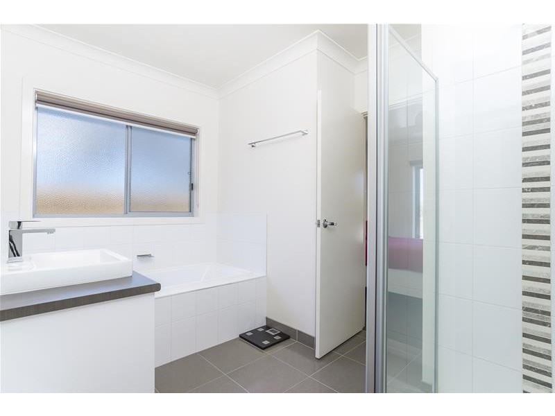 1 Plover Street, Lara VIC 3212