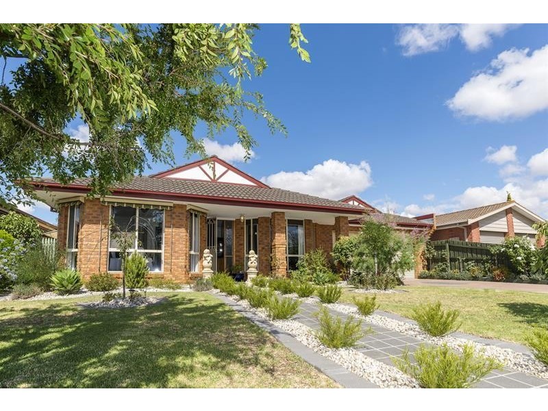 13 O’Dwyer Court, Lovely Banks VIC 3221