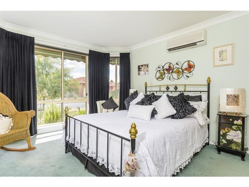 13 O’Dwyer Court, Lovely Banks VIC 3221