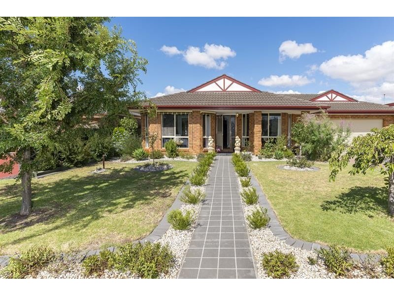 13 O’Dwyer Court, Lovely Banks VIC 3221
