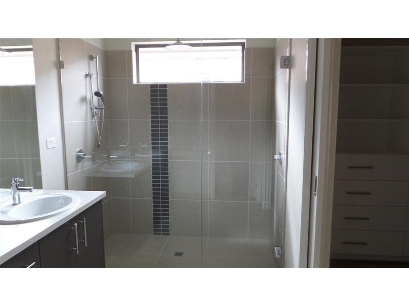 14 Grebe Court, Lara VIC 3212