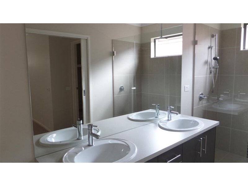 14 Grebe Court, Lara VIC 3212