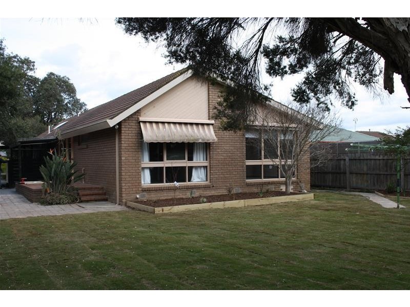 26 Smeaton Close, Lara VIC 3212