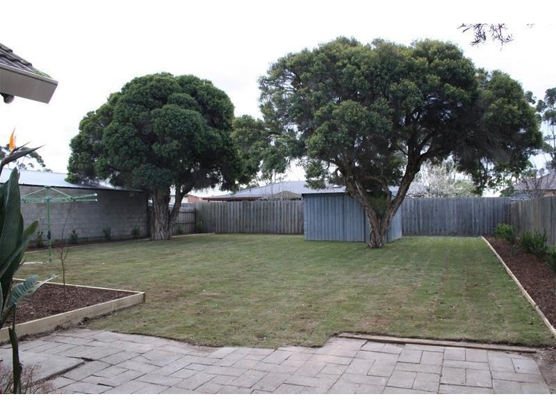 26 Smeaton Close, Lara VIC 3212
