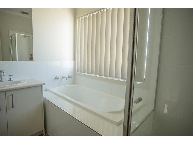 1/40 Benetti Drive, Lara VIC 3212