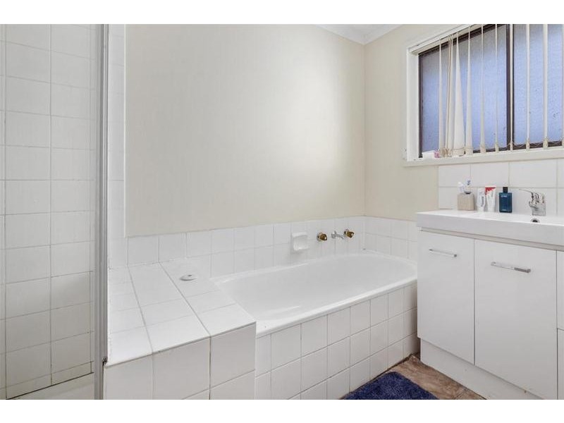 8 Julie Court, Corio VIC 3214