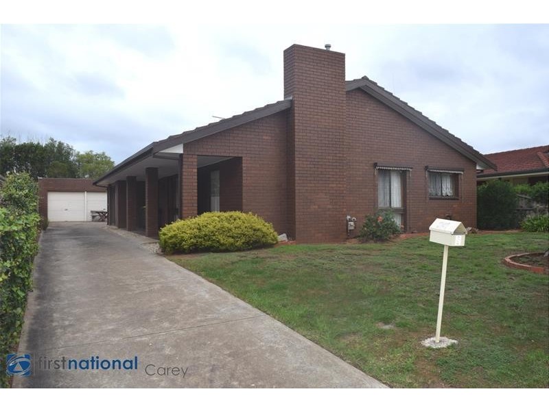 8 Cromwell Drive, Lara VIC 3212