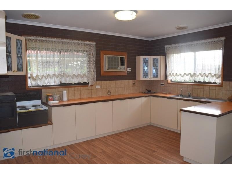 8 Cromwell Drive, Lara VIC 3212