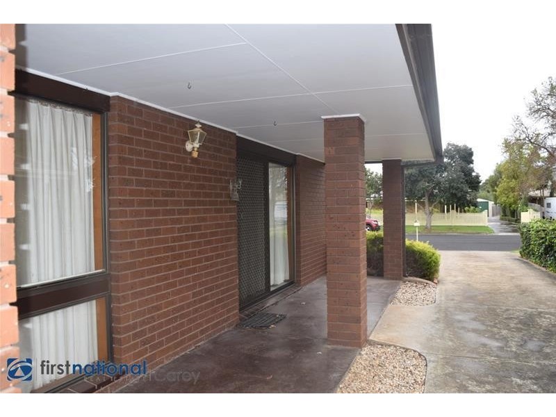 8 Cromwell Drive, Lara VIC 3212